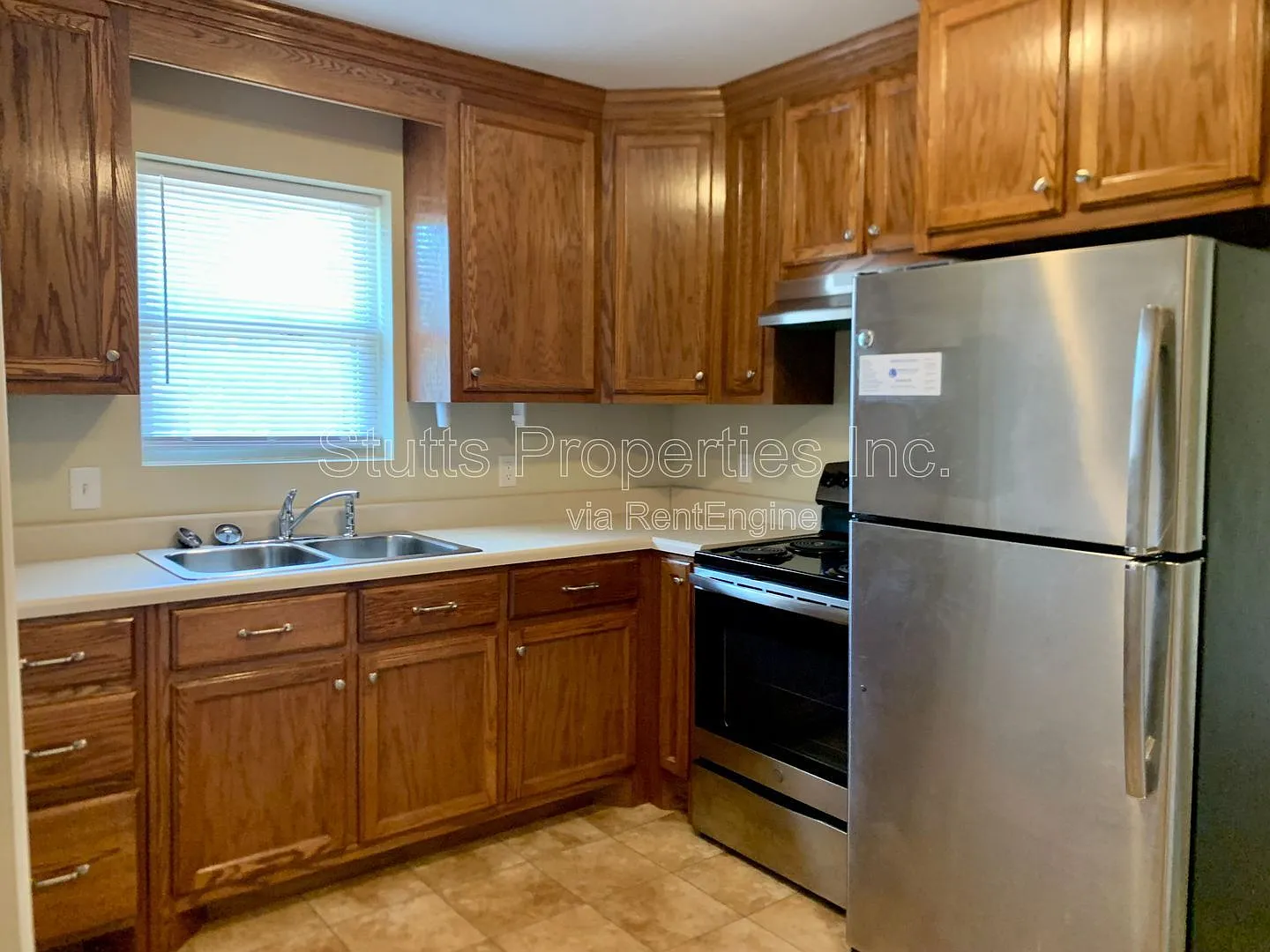 2 bed, 1.0 bath, 760 sqft, $695 — Photo 2