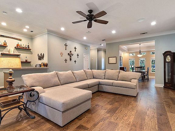 3rd image of 2223 Estate View Dr