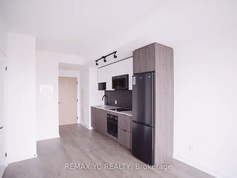 5 Defries St #2611 — Photo 2