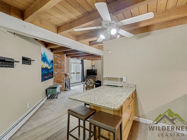 2200 Lodge Pole Cir #205-B — Photo 4