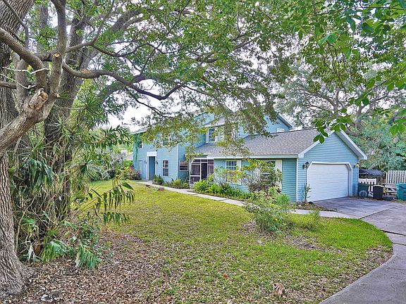 2nd image of 535 Bella Capri Dr