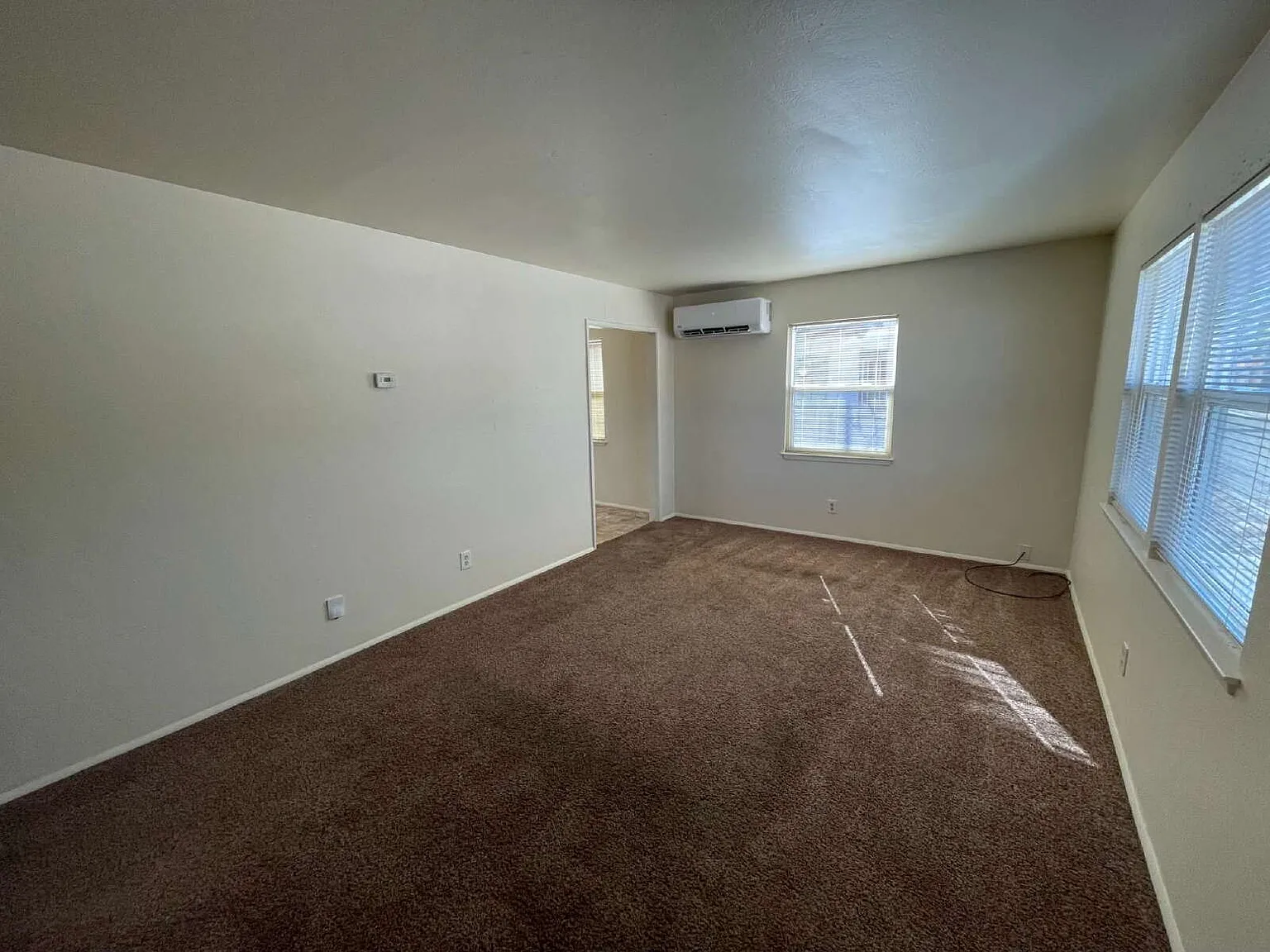 2 bed, 1.0 bath, 745 sqft, $1,950 — Photo 4
