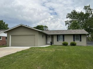 2015 NW 81st St, Clive, IA 50325