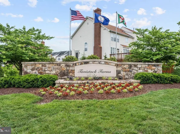 703 Godfrey Ct SE #B, Leesburg, VA 20175