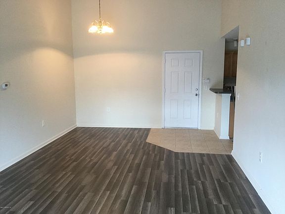 4th image of 5050 Playpen Dr #415