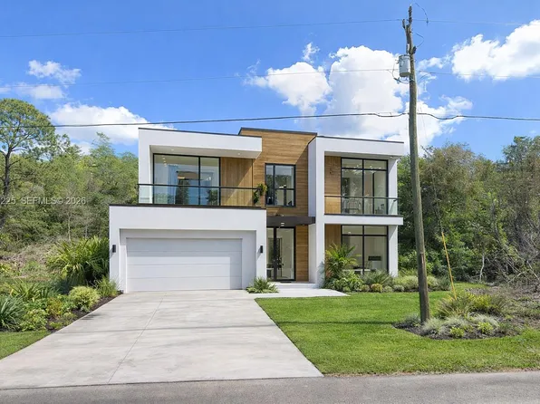 869 Winwood Cir, Fort Myers, FL 33913