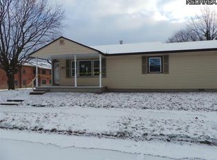 943 Erskine Ave, Akron, OH 44306