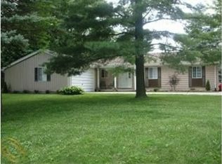 21927 Jefferson St, Farmington Hills, MI 48336