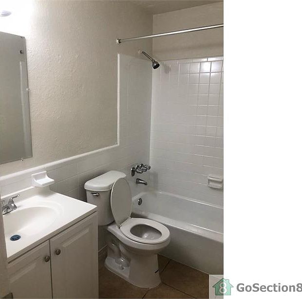 2nd image of 1500 W Blue Heron Blvd APT 4