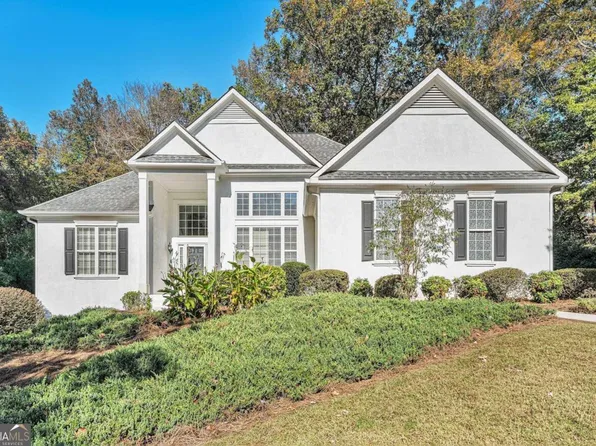 422 Abrell Woods Ct, Peachtree City, GA 30269
