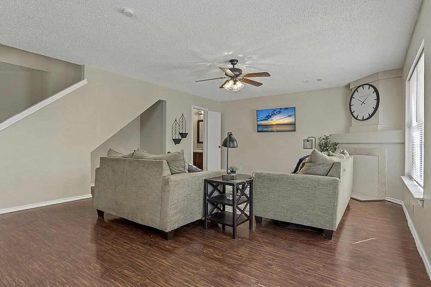 Charming Rue De Lis Home with Vaulted Ceilings & Fireplace — Photo 3