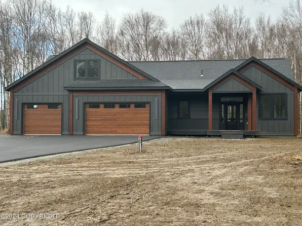 6796 N Haniel Cir, Palmer, AK 99645