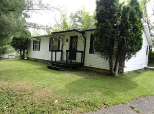 860 Dogwood Rd, Tazewell, VA 24651