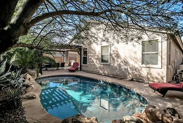 3109 W Via De Pedro Miguel — Photo 11