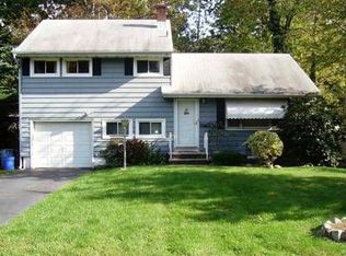 554 E Woodbridge Ave, Avenel, NJ 07001