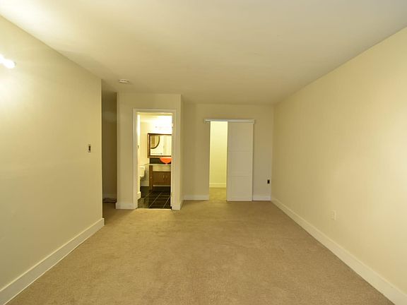 4th image of 444 Girard St APT 204