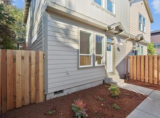 8625 SE Washington St, Portland, OR 97216