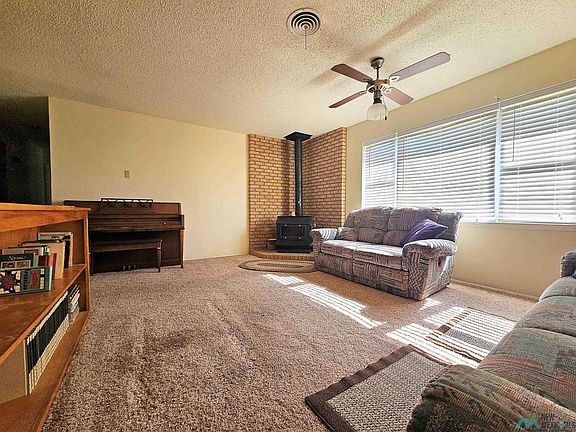3rd image of 2417 Williams Ave