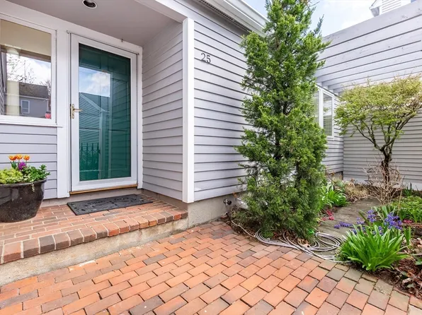 25 Hopewell Farm Rd Unit 25, Natick, MA 01760