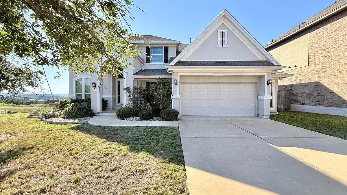 5 bed, 4.5 bath, 4049 sqft, $4,900 — Photo 1