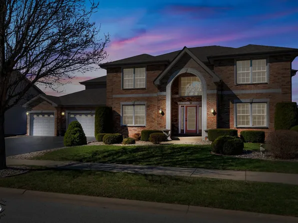 1873 Claire Dr, Bourbonnais, IL 60914