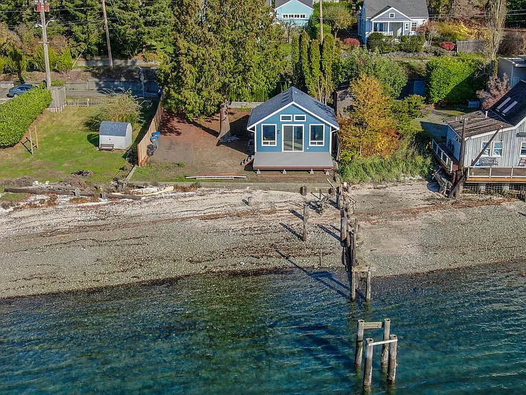 219 Shore Dr — Photo 19