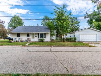 2402 Charlotte Ave, Fort Wayne, IN, 46805