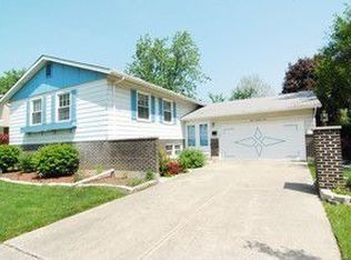 1202 E Linden Ln, Mount Prospect, IL 60056