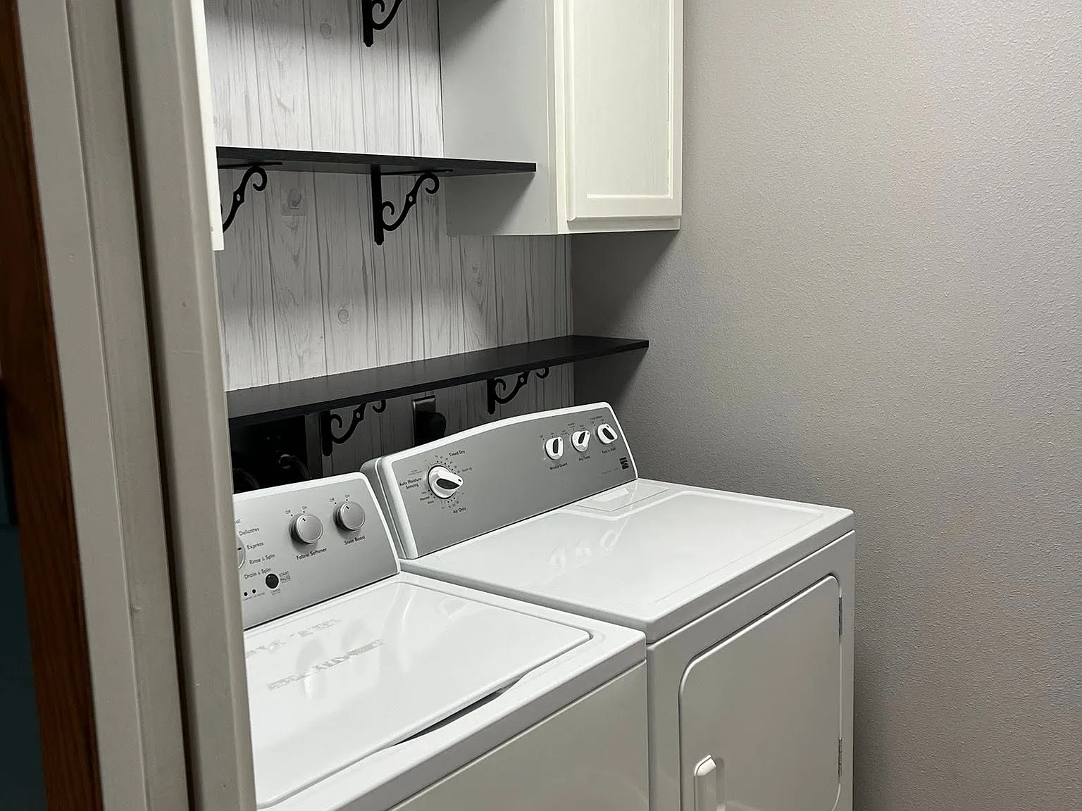 5 bed, 1760 sqft, $2,000 — Photo 4