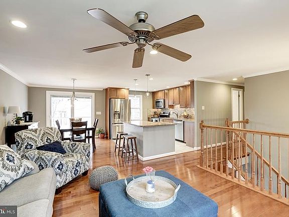 5th image of 617 Worchester St