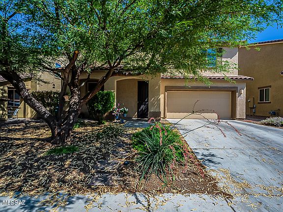 2nd image of 825 W Camino Capria