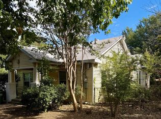 910 S Gilpin Ave, Dallas, TX 75211