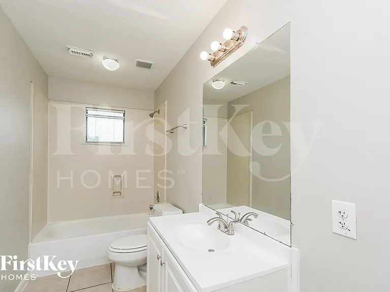 2920 La Estancia Ln — Photo 12