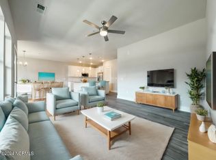 109 Knollwood Dr #E, Atlantic Beach, NC 28512