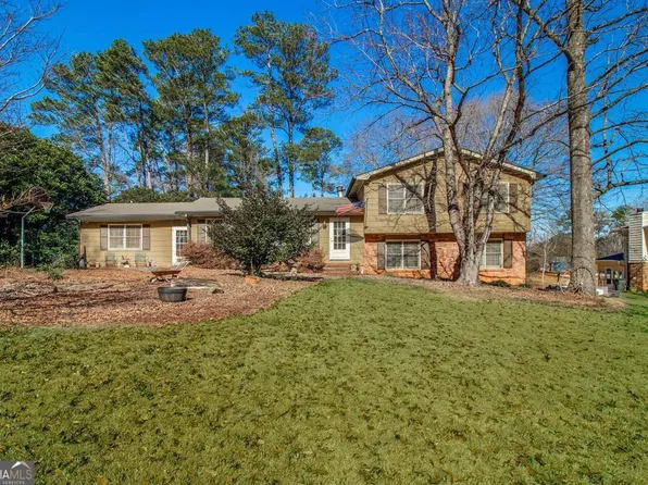 1733 Lamancha Dr, Lawrenceville, GA 30044