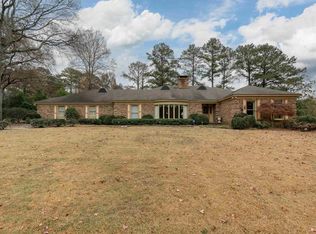 1213 Cedardell Ln, Vestavia, AL 35216