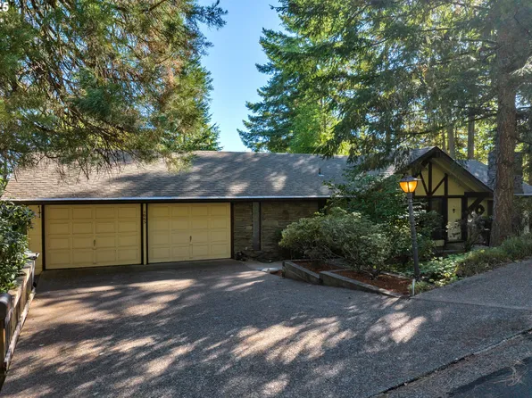 1065 Brookside Dr, Eugene, OR 97405