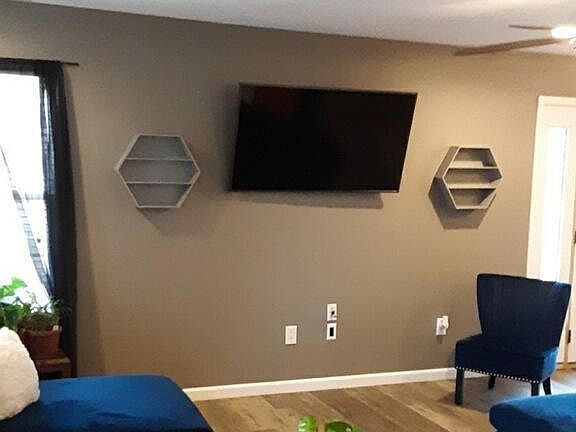 2nd image of 76 Countryside Ln