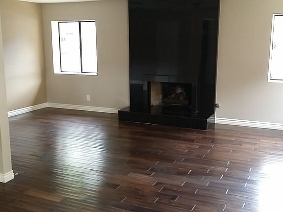 2nd image of 1992 E Glenoaks Blvd