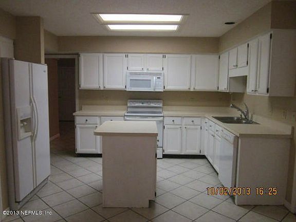 5th image of 9181 Camshire Dr
