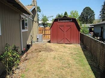 2nd image of 16931 SE Shadybrook Dr