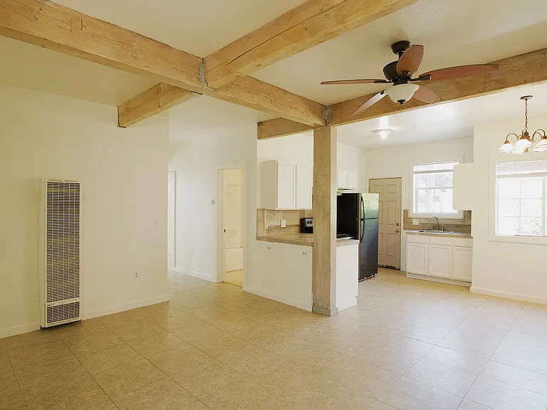 1313 Sacramento St — Photo 4