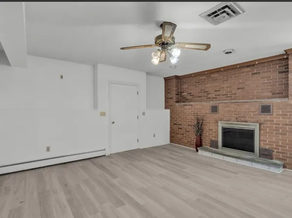 (undisclosed Address), Providence, RI 02904
