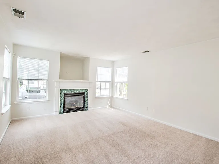 1560 Wynd Crest Way — Photo 4