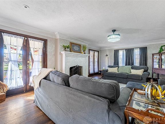 3rd image of 1727 Harvard Blvd