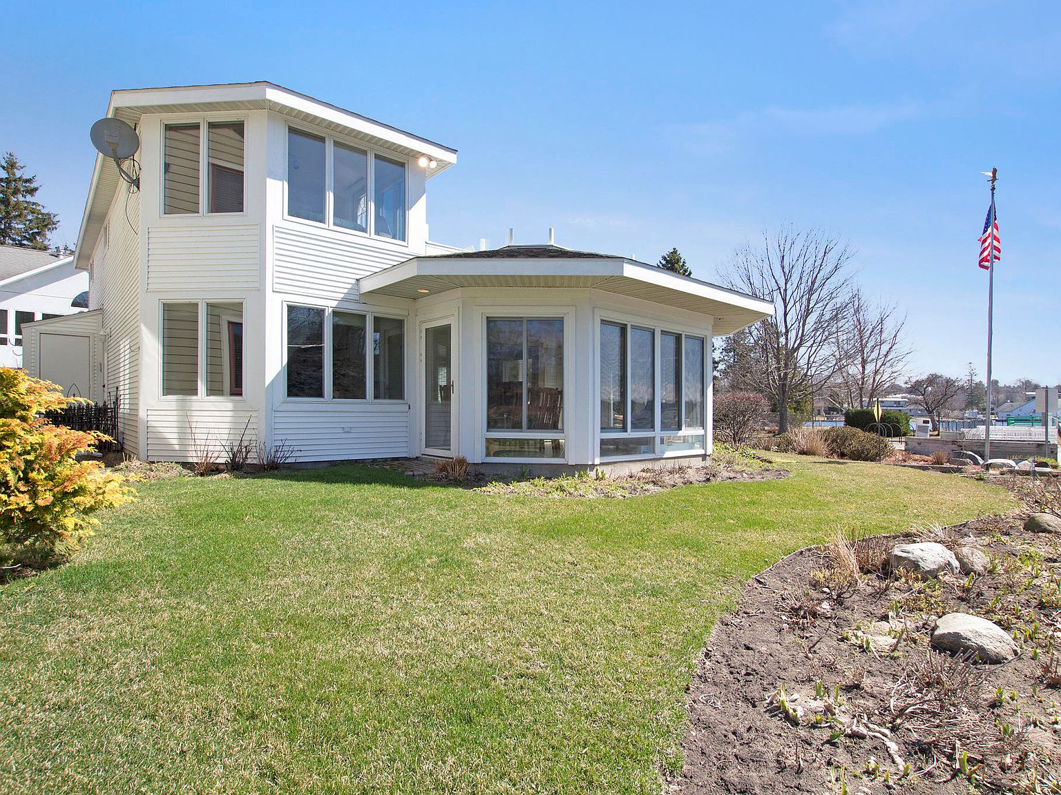 15 Channel Ln, Pentwater, MI 49449 Zillow