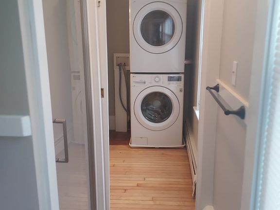 5th image of 2 Sadler St APT 3