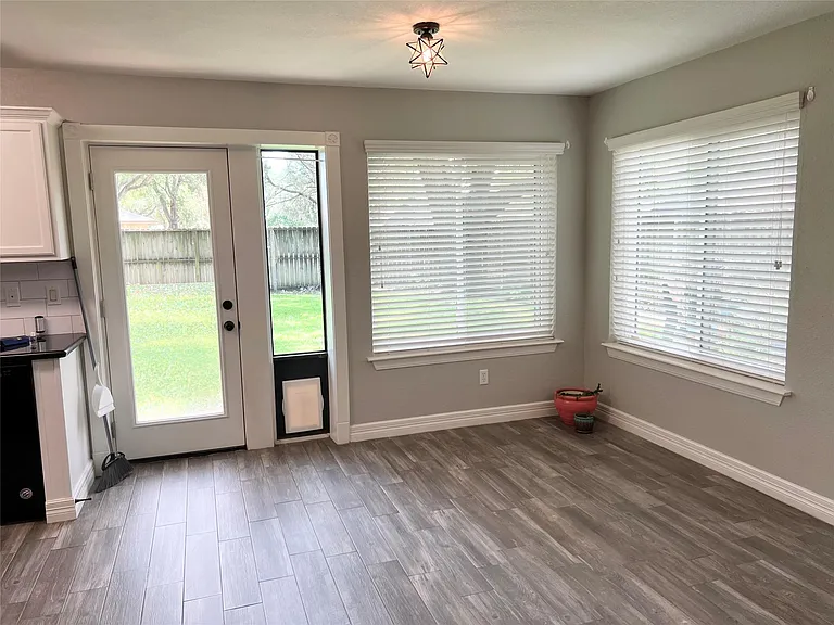 3215 Keywood Ln — Photo 7