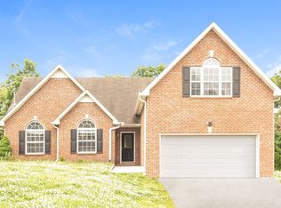 1902 Champlain Dr, La Vergne, TN 37086