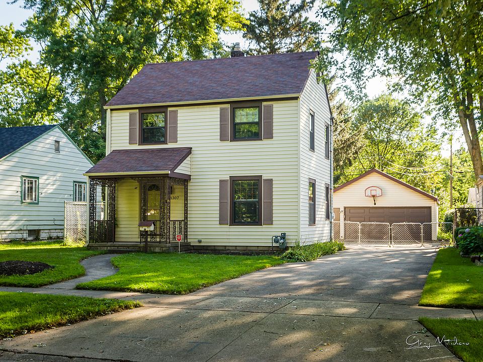 1st image of 18307 Oakwood Ave